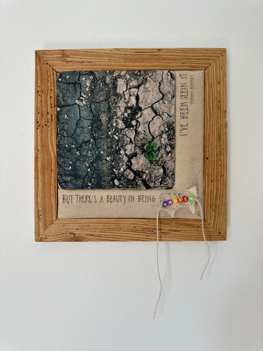 MixedMedia Kunstwerk "BROKEN BEAUTY"